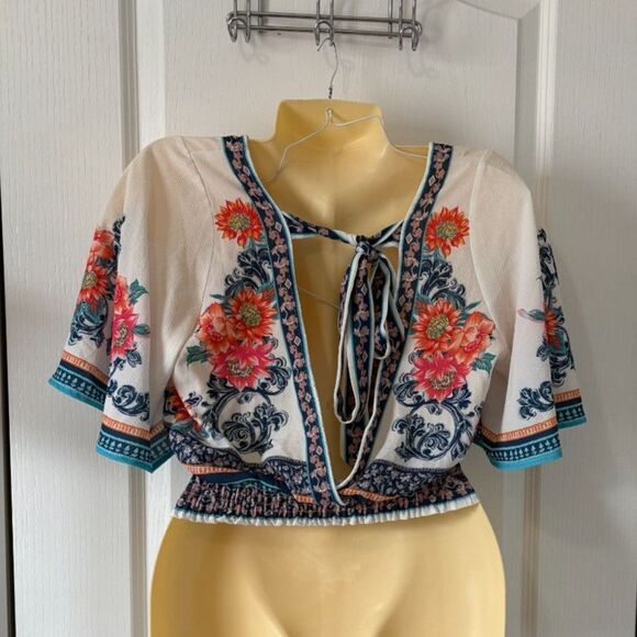 Boho Jealous Tomato Small/Medium Surplice Cropped Floral Top - Picture 3 of 6